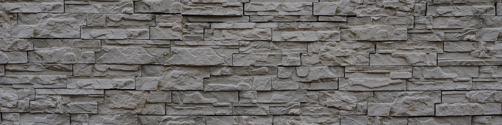 wall made of stones cut in rectangles